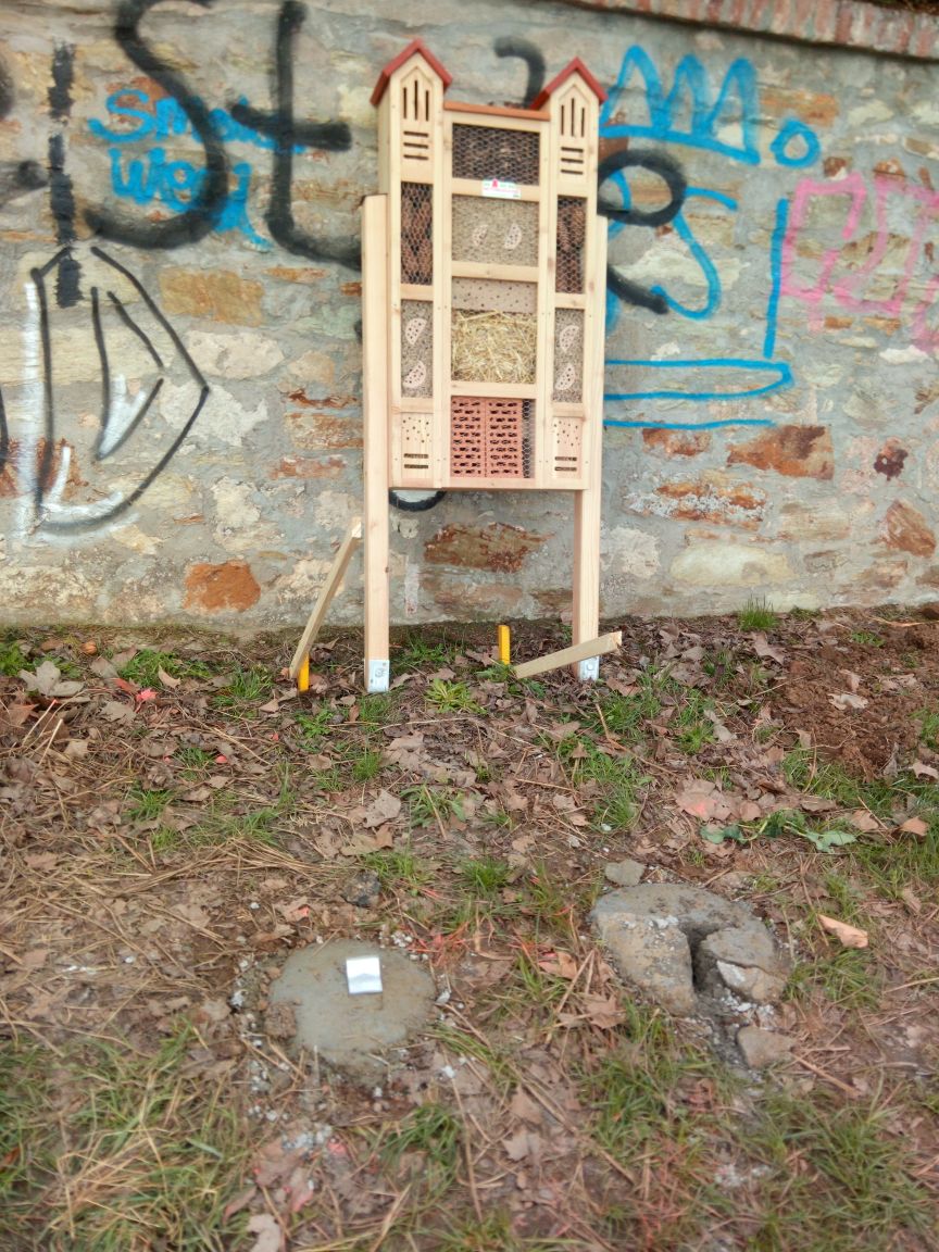 FotoInsektenhotelVandalismus